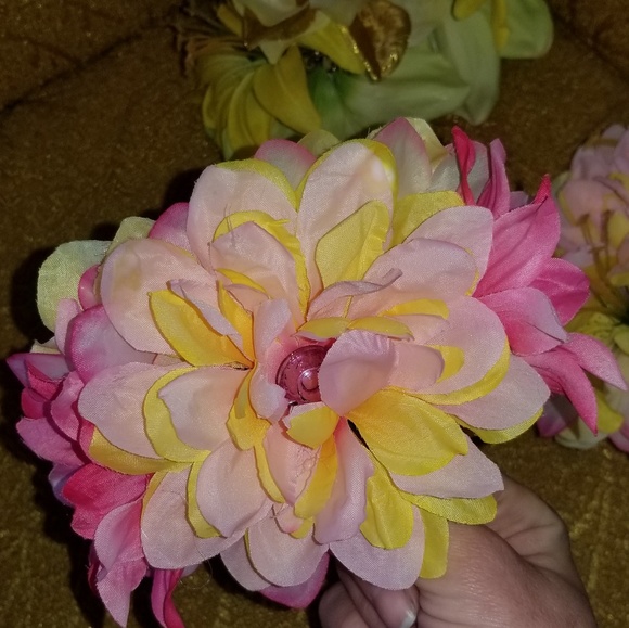 Hair flower - Picture 2 of 3